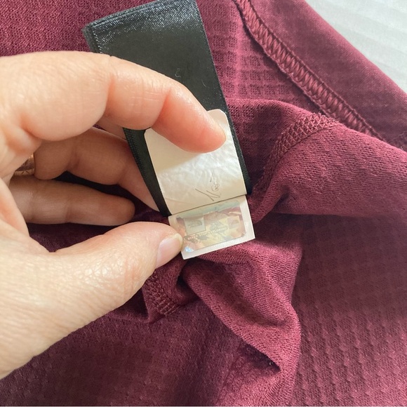 The North Face Long Sleeve Flashdry Shirt Size L - Picture 6 of 9